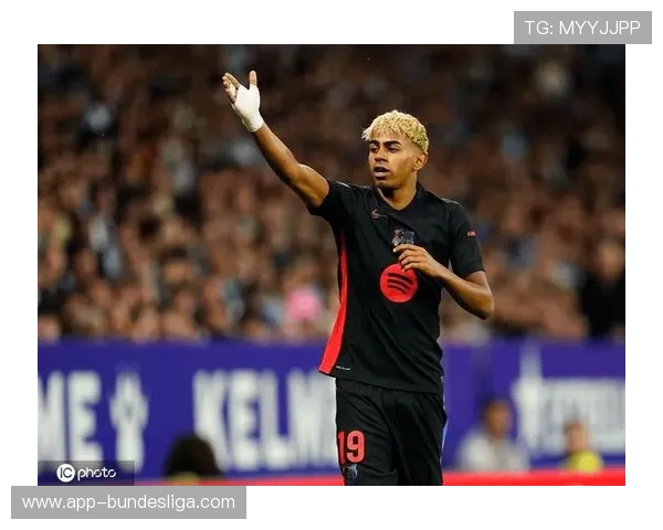 巴萨小将亚马尔精彩发挥斩获一射一传助队获胜