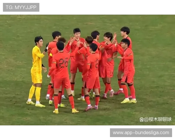 熊猫杯：U22国足0-0十人乌兹别克斯坦，汪士钦染红离场